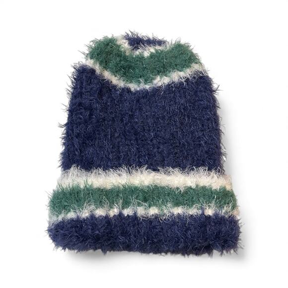 Free People Ziggy Fuzzy Beanie – NWOT – Navy Green White - Picture 3 of 4